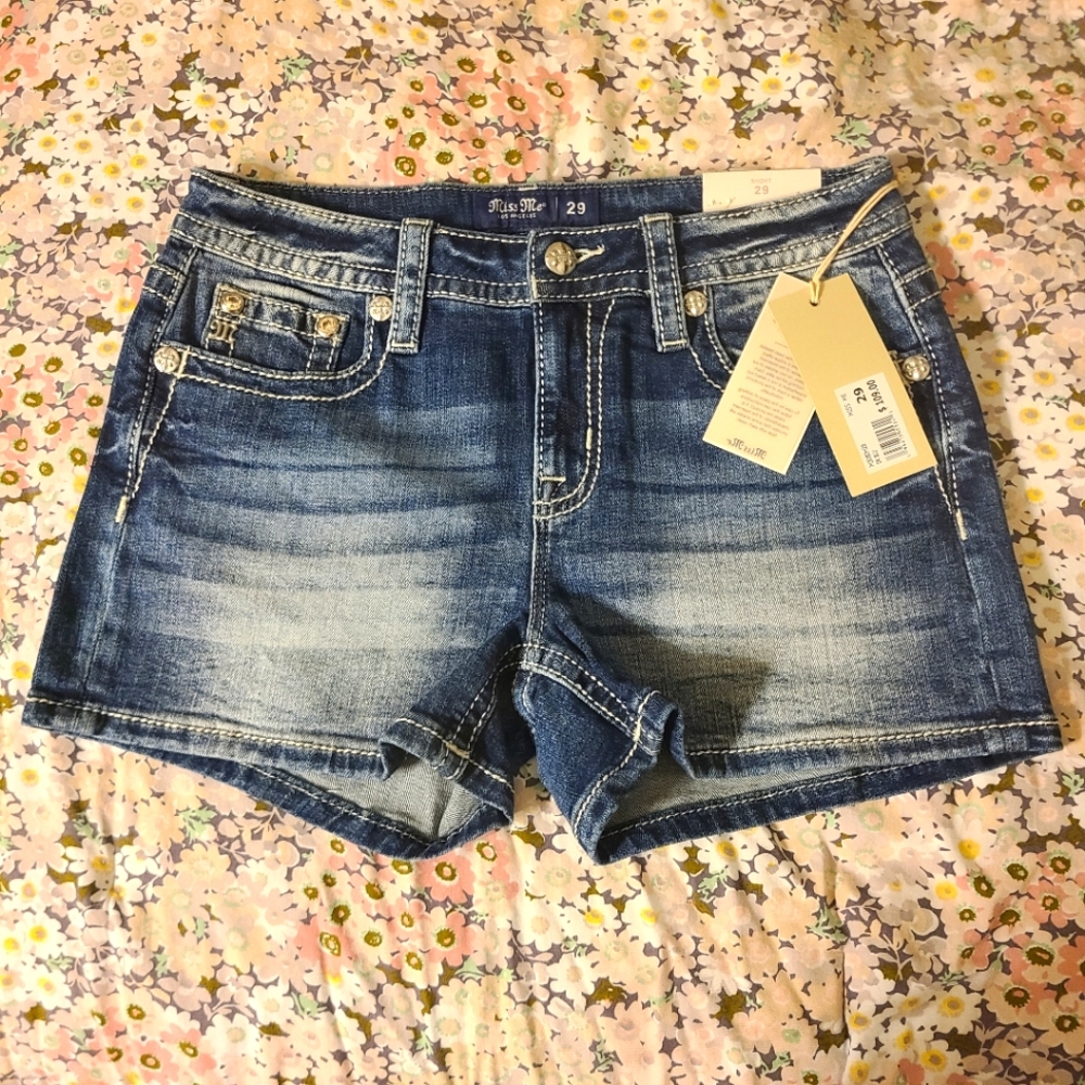 NWT miss me short 29